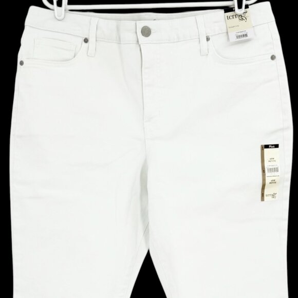 NWT Terra & Sky Womens Straight High Rise Stretch White Denim Jeans Plus Sz 16WP - Picture 3 of 9